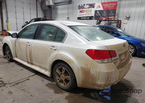 2011 Subaru Legacy 2.5I z USA, uszkodzony, nr VIN 4S3BMCA69B3241610